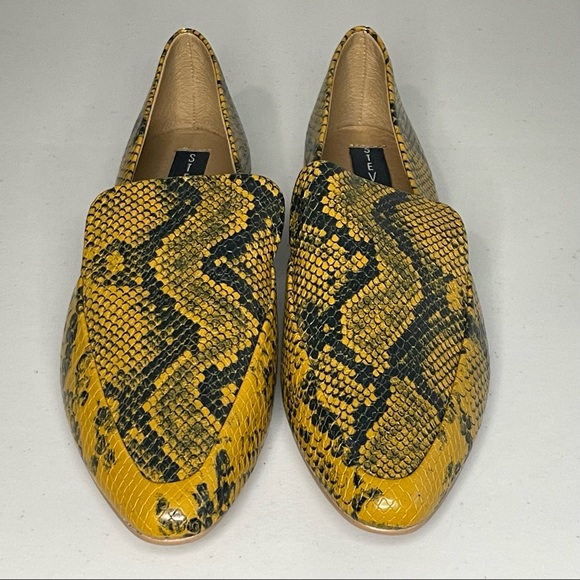 Steven by Steve Madden Haylie snake print pointed toe loafers size 8 and… - Picture 3 of 12